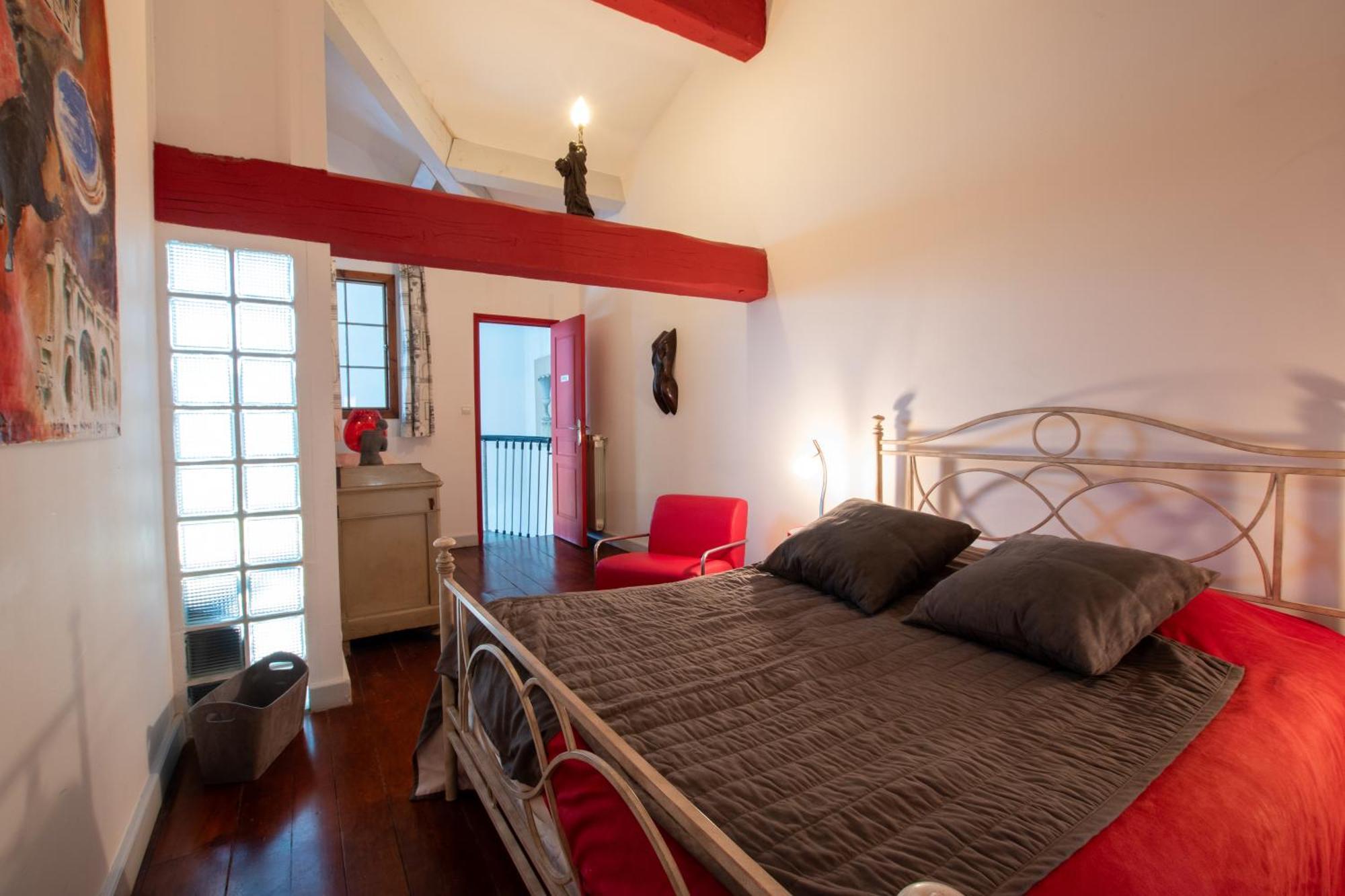 Pumperhouse Arles Camargue